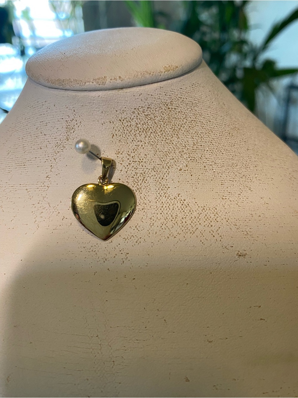 BEAUTIFUL 14K YELLOW GOLD “QUEEN OF MY HEART” PENDANT - Picture 1 of 9